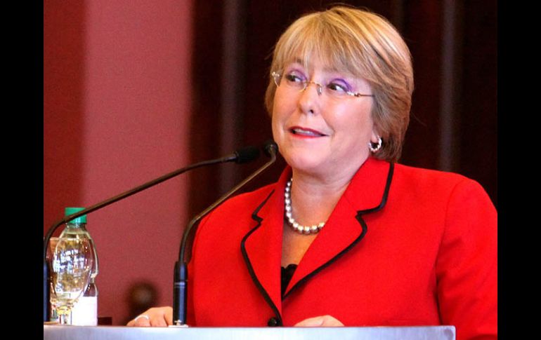 Bachelet dejó la presidencia de Chile como una de las gobernantes más populares de ese país. EFE  /