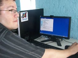 Jesús Manuel Hernández, programador analista creó ''Orvitux''. E. ESPARZA  /