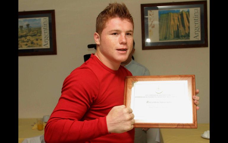 'Canelo' recibe galardón de Boxeo Jalisco 2009. MEXSPORT  /