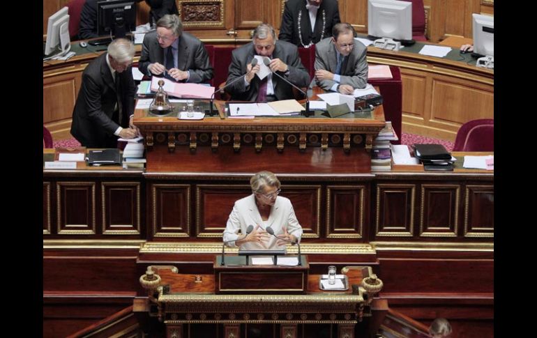 La ministra de Justicia, Michele Alliot-Marie, en su discurso ante el Senado, en París. AFP  /