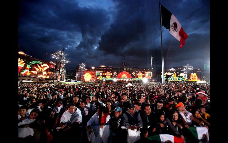 Aspecto del Zócalo capitalino, previo al Grito de Independencia en el marco de la celebración del Bicentenario. EL UNIVERSAL  /