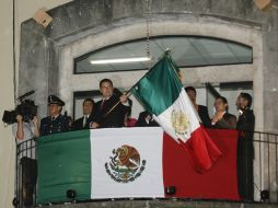 La Plaza de Las Américas lució repleta con al menos 10 mil personas que ovacionaron el Grito de un alcalde emocionado. M. FREYRIA  /