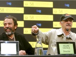 Los actores y el director de la película mexicana se reunieron con los medios en conferencia de prensa. EFE  /