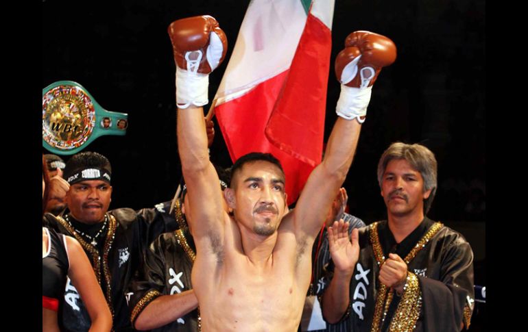 Humberto Soto es actual campeón de los ligeros del CMB. MEXSPORT  /