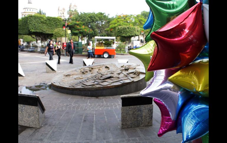 El cierre de calles en el primer cuadro de Tlaquepaque permanecerá hasta mañana a las 15:00 horas. EL INFORMADOR  /