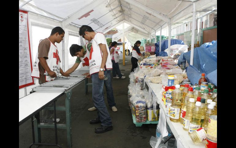 Los centros de acopio estarán abiertos de lunes a domingo de de 8:00 a 20:00 horas. M. FREYRIA  /