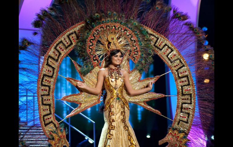 Jimena Navarrete durante el concurso de Miss Univero. EFE  /