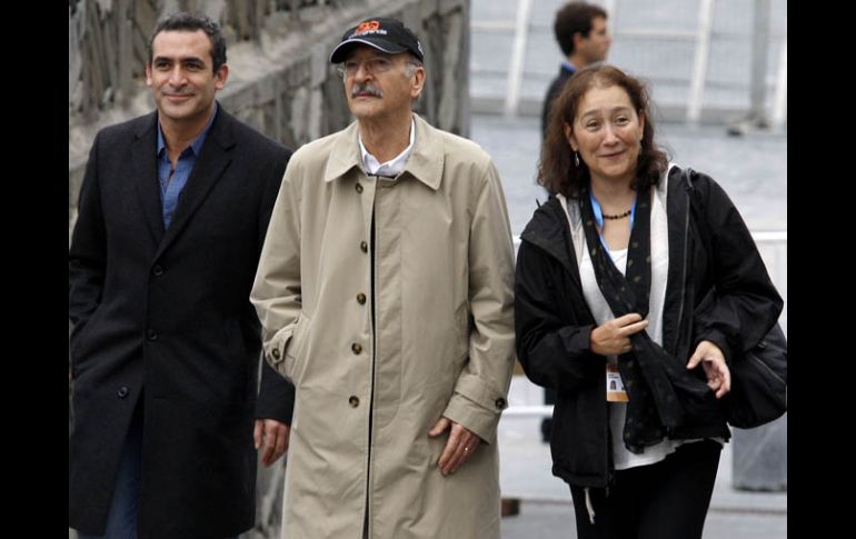 El actor Daniel Martínez, el director Felipe Cazals y Marina Stavenhagen, titular del Instituto Mexicano de la Cinematografía. NTX  /