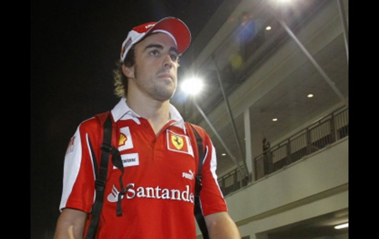 Fernando Alonso llega motivado para triunfar en Singapur. REUTERS  /