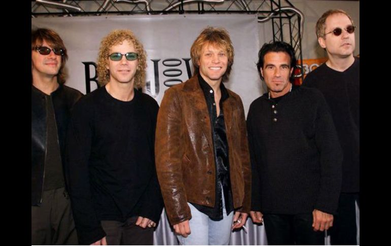 El rock de Bon Jovi comenzará a recorrer Latinoamérica con su gira 'The Circle', iniciando en la capital mexicana. AP  /