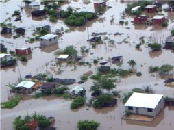 Las lluvias a finales de agosto provocaron el desbordamiento del río La Sabana, dejando un gran número de damnificados. ARCHIVO  /