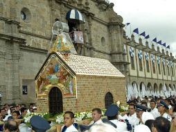 La virgen durante el recorrido de regreso a la Basílica de Zapopan. ARCHIVO  /