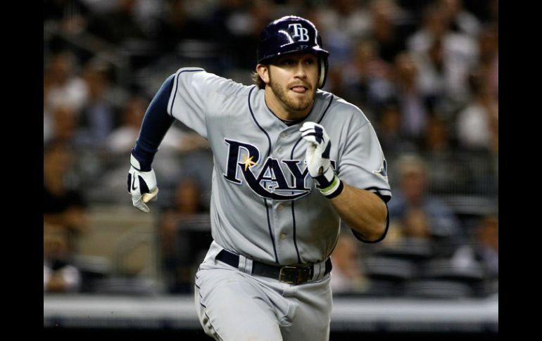 Evan Longoria, tercera base de los Mantarrayas de Tampa Bay, se perderá la serie contra los Marineros. AFP  /