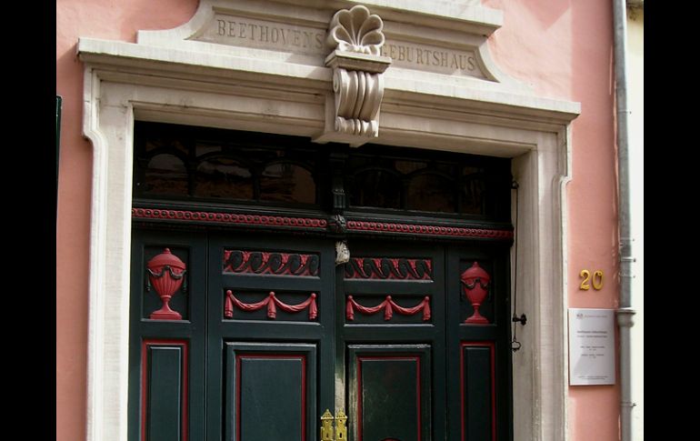 En la foto entrada a la casa de Ludwig van Beethoven, en Bonn. EFE  /