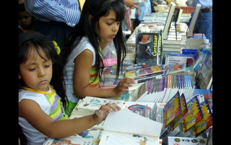 Se pretende a los pequeños, integrarlos al mundo de la lectura . ARCHIVO  /