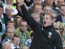 Foto de archivo, el técnico de Celtic, Neil Lennon inconforme con la decisión de la FMF. REUTERS  /