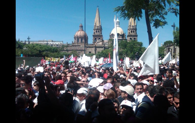 Aspecto de la comunidad universitaria en Plaza Liberación. R. ZAPATA  /