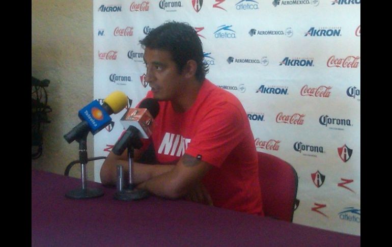 Alfredo Moreno conversa con los medios en una conferencia de prensa. G. LÓPEZ  /