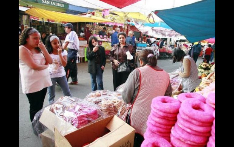 Narran las tradiciones relativas a la elaboración de confitería mexicana. E PACHECO  /