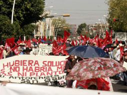 Imagen de archivo de miembros de Antorcha Campesina en marcha sobre Alcalde, en enero de 2010. ARCHIVO  /