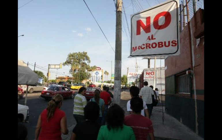 Algunos vecinos y comercientes de Tlaquepaque desaprueban el proyecto del Macrobús en su municipio. ARCHIVO  /