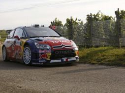 Sebastien Loeb empieza con el dominio en el rally de Francia. REUTERS  /