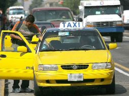 En la Expo Ganadera el servicio lo prestarán autos de alquiler del Sitio 61 y en el Auditorio Benito Juárez serán  el 90.  ARCHIVO  /