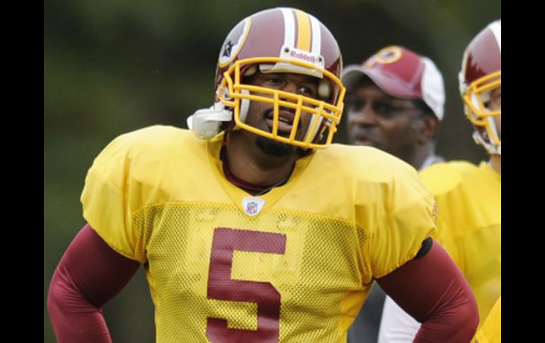 Donovan McNabb, juega ahora con los Pieles Rojas. AP  /