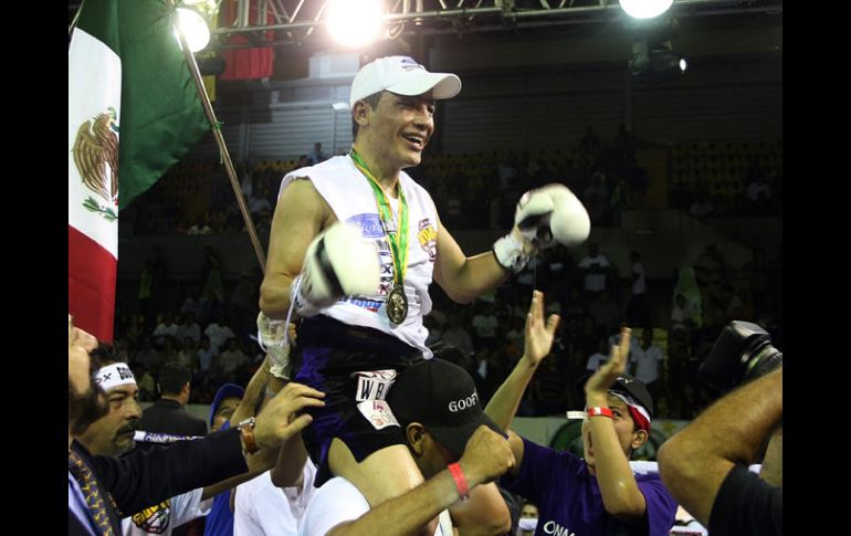 Juan José 'Goofy' Montes celebra la victoria en su combate de esta noche. JAMMEDIA  /