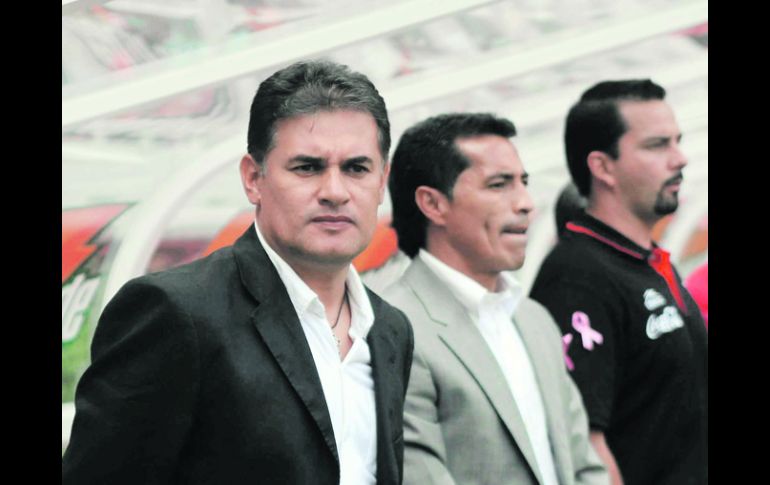 José Luis Mata, antes de arrancar el Clásico tapatío. MEXSPORT  /