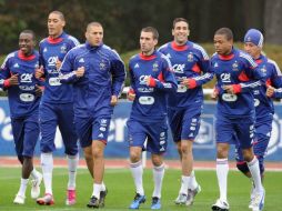 Los jugadores de la Selección francesa realizan una sesión de entrenamientos. AFP  /