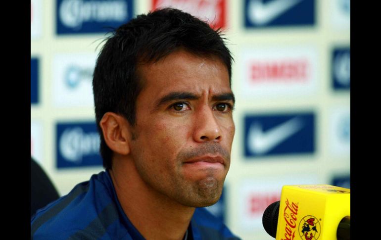 Pavel Pardo en la rueda de prensa que se llevó a cabo después del entrenamiento. MEXSPORT  /