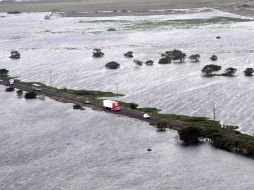 Luego de casi 20 días de la entrada del huracán “Karl” a Veracruz, el nivel del agua empieza a bajar. EL UNIVERSAL  /