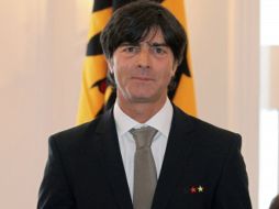 Jochim Löw, recibió la Orden del Mérito Federal de Alemania. EFE  /