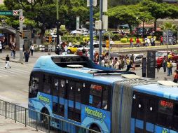 En la ZMG existen tres distintos tipos de transporte masivo: el BRT, el Tren Ligero y el autobús. ARCHIVO  /