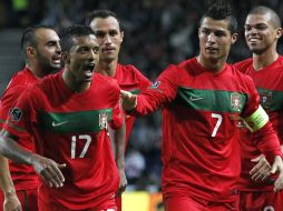 La selección de portugal celebra su triunfo. AP  /