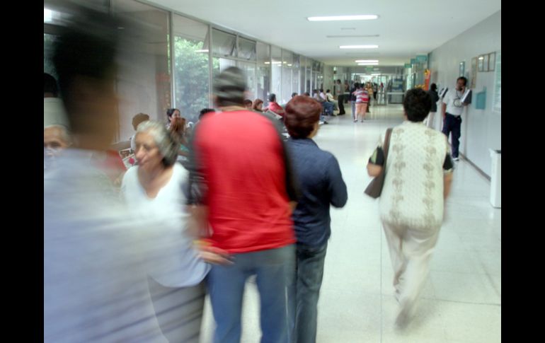 Cada hospital tiene personajes que florecen en cada esquina, dando alegrías y penas a quienes transitan por sus pasillos.ELINFORMADOR  /