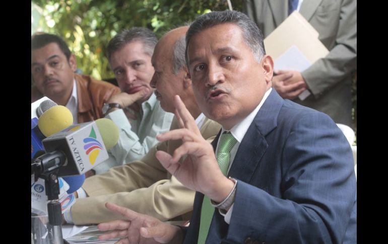 El diputado federal por Jalisco, Arturo Zamora, rindió esta mañana su primer informe de activiadades. S. NÚÑEZ  /