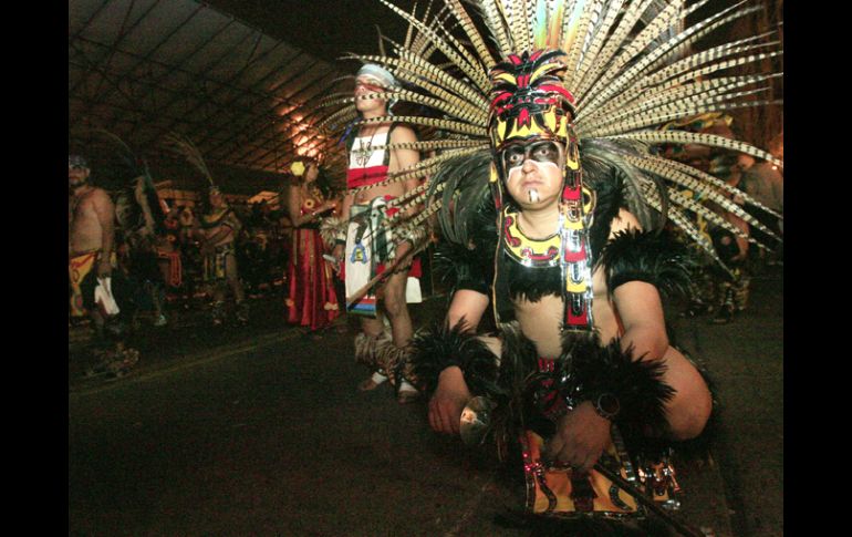 Los danzantes portan indumentaria tradicional que los distingue por grupos. EL INFORMADOR  /