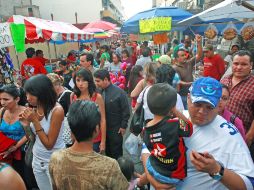 Desde ayer por la tarde se registró una nutrida afluencia de visitantes en el Centro de la ciudad. A. GARCÍA  /