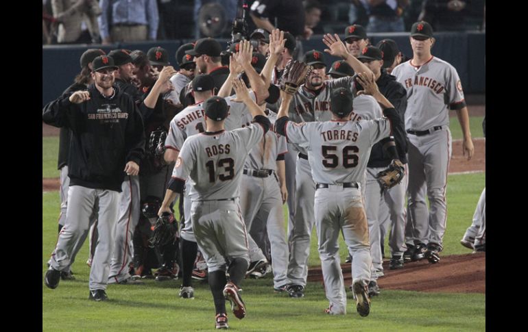 San Francisco celebra la victoria en la serie ante Atlanta. AP  /