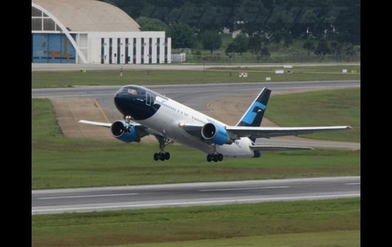 La crisis de Mexicana de Aviación sigue siendo favorable para las otras aerolíneas. ARCHIVO  /