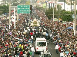 Autoridades de Zapopan y Guadalajara estiman una asistencia de un millón 800 mil fieles en la edición 2010 de la Romería. E. BARRERA  /