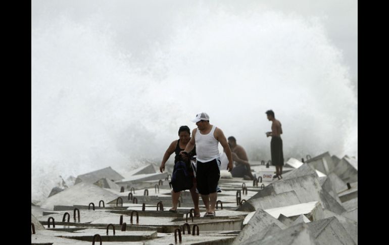 Autoridades evacuaron a turistas y residentes ante la alerta de huracán. REUTERS  /