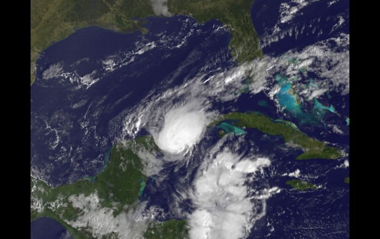 Imagen satelital que muestra la posición de 'Paula' el miércoles 13 de octubre. AFP  /