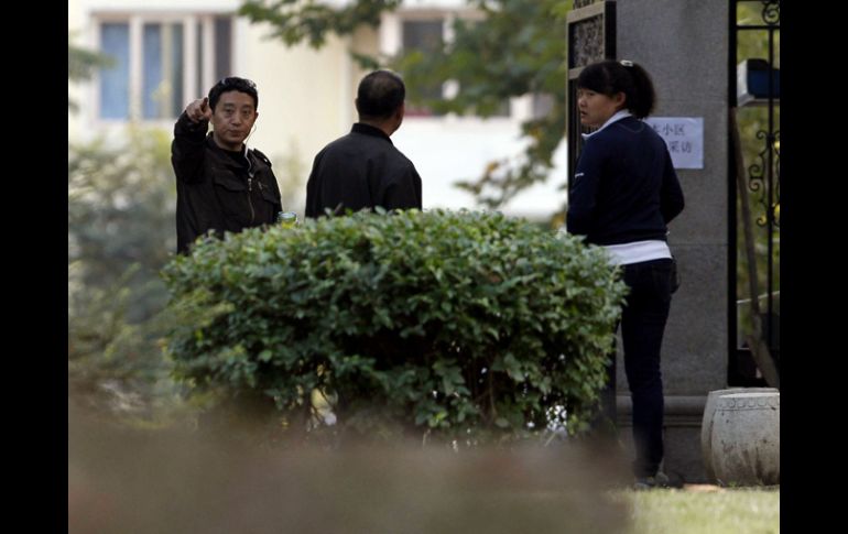 Autoridades chinas mantienen bajo arresto domiciliari a la esposa del premio Nobel de la Paz. AP  /