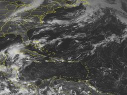 Los pronósticos son que el huracán se aproxima rápidamente a la isla. AP  /