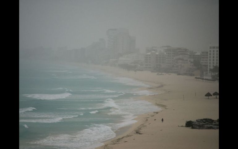 Efectos del huracán en la costa de Cancún. AP  /