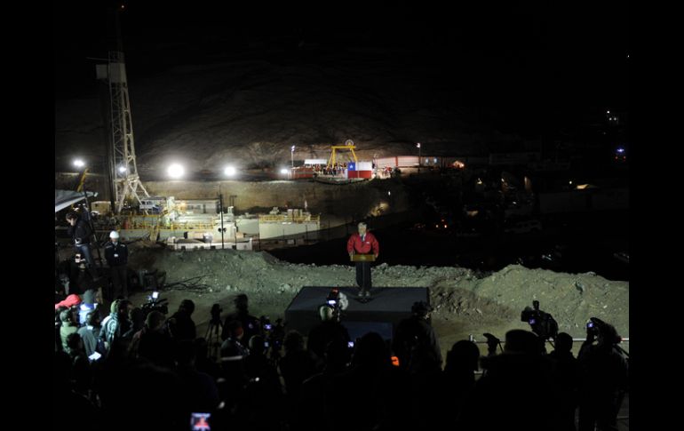 Sebastián Piñera dirigió un mensaje al concluir el rescate de los 33 mineros. AFP  /