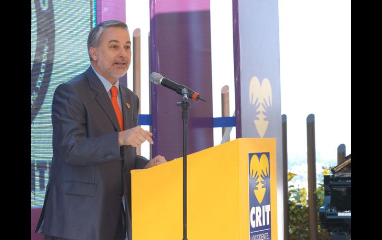 Emilio encabezó ayer la celebración del décimo aniversario del Centro de Rehabilitación Infantil Teletón de Occidente. S. NÚÑEZ  /